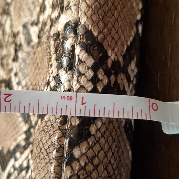 STEVE MADDEN faux reptile skin bag. - Picture 4 of 7